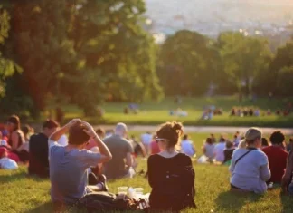 100 de citate ale comunității despre unitate și dare înapoi