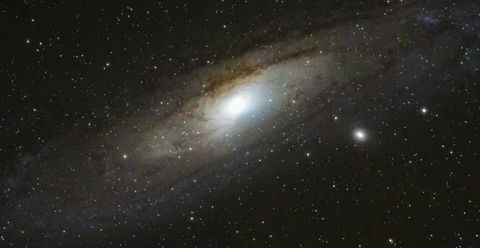 100 de citate din univers pentru a te duce dincolo de minunile vieții