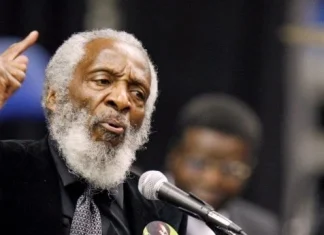110 Citate Dick Gregory pentru a aduce drepturile în prim plan