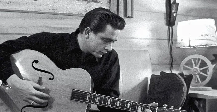 110 citate Johnny Cash pentru a acorda muzica din inima ta