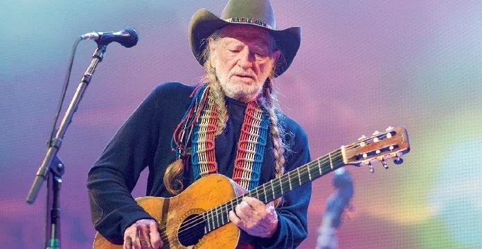 120 de citate Willie Nelson pentru a aduce muzica în viața ta