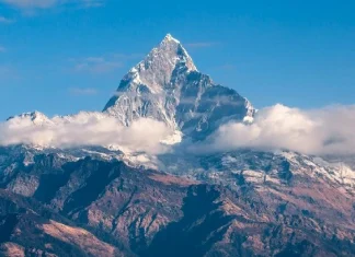 130 de citate de munte despre alpinism și atingerea unor noi înălțimi
