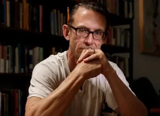 210 Citate Chuck Palahniuk despre filosofia sa în viață