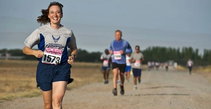 40 de citate de maraton pentru a te ajuta să faci pasul următor