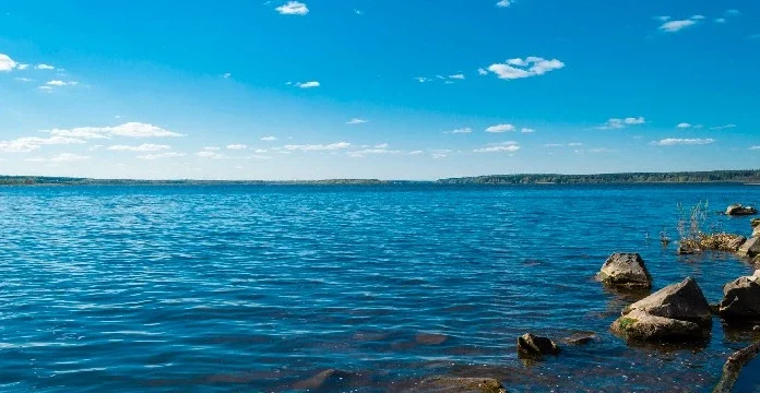 50 de citate despre lac care vă vor oferi liniște sufletească
