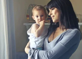 80 de citate de mama care sta acasă pentru a te menține puternic