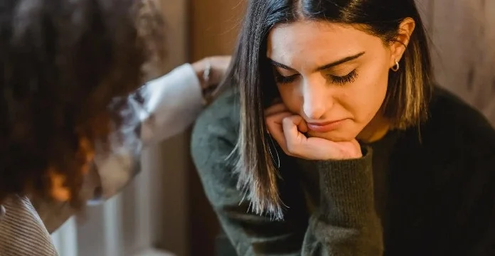 80 de citate de prieteni toxici care să te ajute să-i găsești pe cei adevărați