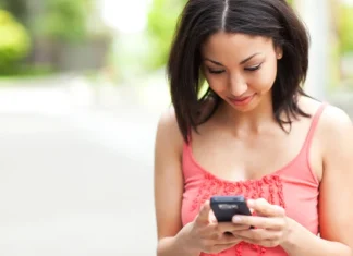 Cum sa agati o fata pe WhatsApp: 6 trucuri testate