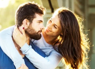 Cum sa-i spui unei fete ca o placi fara a risca sa fii respins