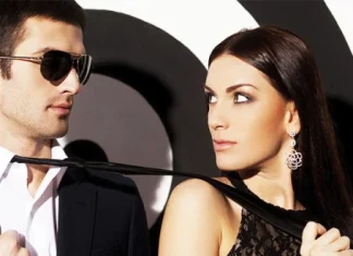 Cum sa flirtezi cu o fata: exemple de jocuri de flirt rezistente la respingere