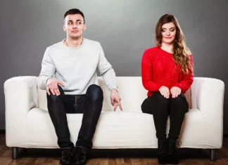 Cum sa depasesti timiditatea: 6 experti dezvaluie secretul