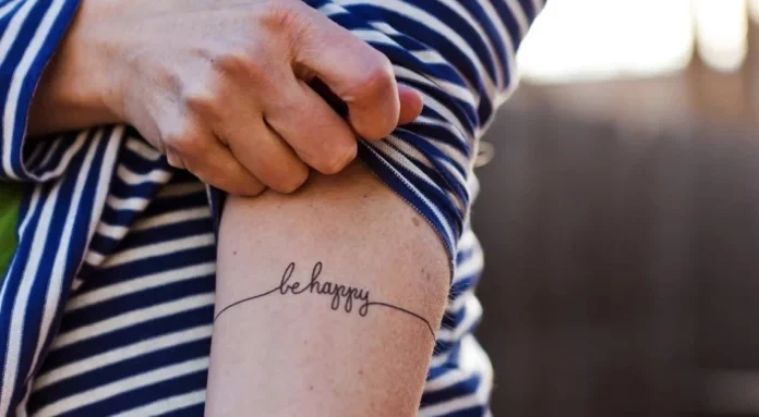 Citate pentru tatuaje in engleza (scurt): cele mai frumoase 100