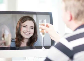 Functioneaza relatia la distanta? Cum sa fac o relatie la distanta sa dureze