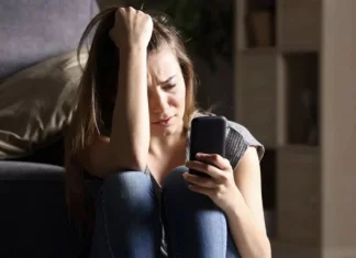 Statusuri triste pentru WhatsApp (despre viata si dragoste)