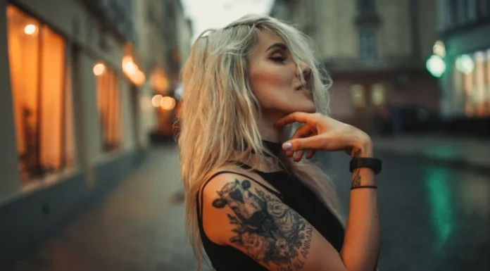 Tatuaje feminin: cele mai frumoase fraze si cele mai cautate modele de tatuaje pentru femei
