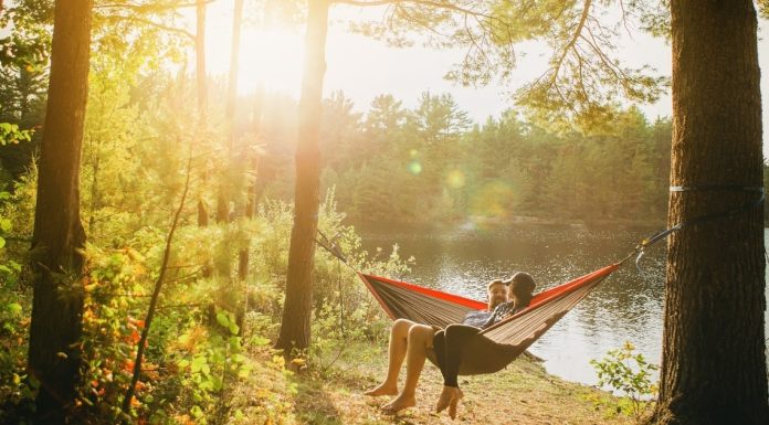 110 citate despre weekend care te vor face sa-ti doresti sa fie vineri