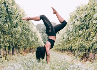 35 glume hilare despre yoga te vor face sa razi tare