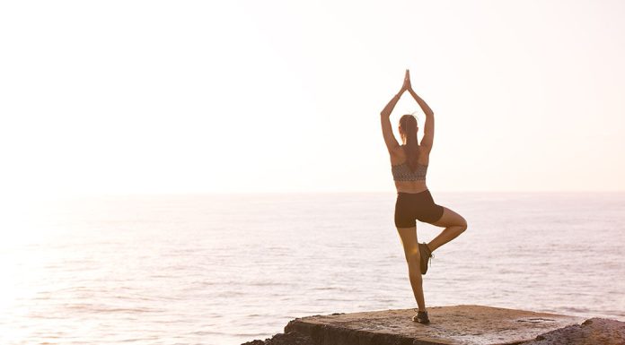 110 citate amuzante, scurte despre yoga la care sa reflectezi