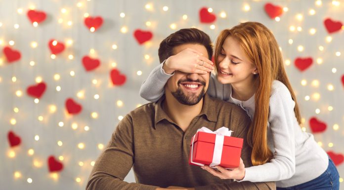 200+ mesaje aniversare care il vor face pe iubitul tau sa zambeasca