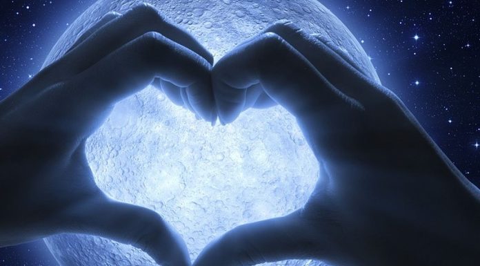 140 mesaje de noapte buna romantice pentru el