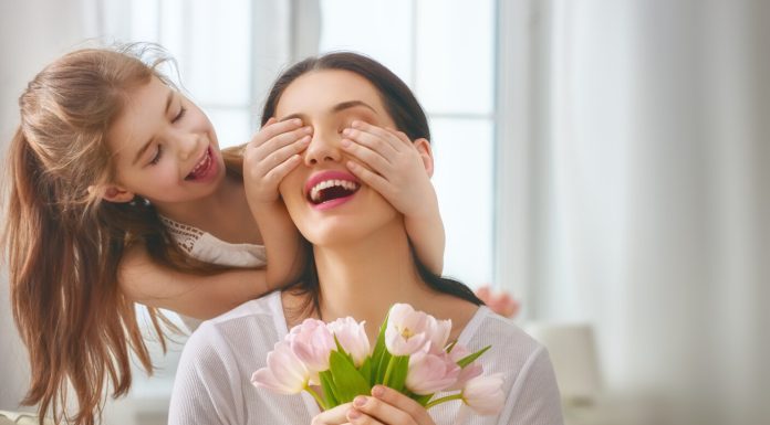 50 de mesaje scurte si amuzante pentru Ziua Mamei