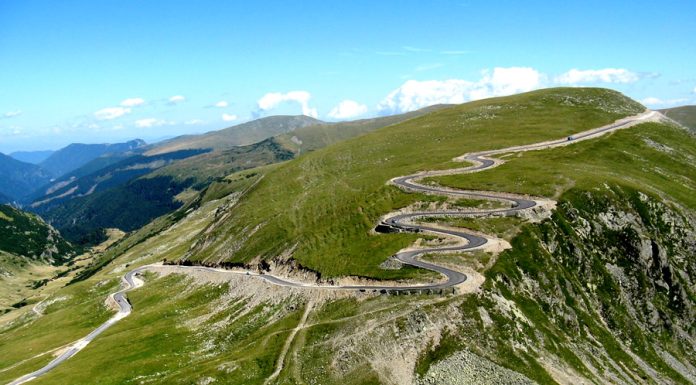 Transalpina este cel mai inalt drum asfaltat din Romania