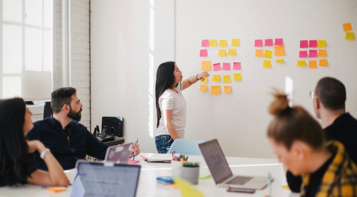 Strategii eficiente pentru a găsi locuri de muncă în străinătate de la Jooble